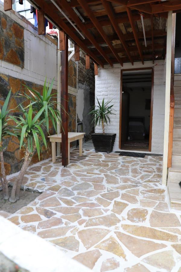 Guest House Maria - Berat Castle エクステリア 写真